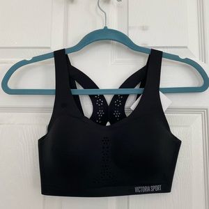 never worn victoria’s secrets sports bra!!